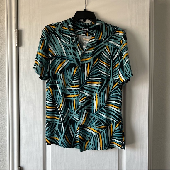 Express Other - Express Men’s Leaf Print Rayon Short Sleeve Shirt